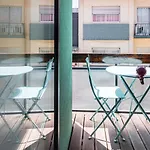Guestready - Grit & Glam