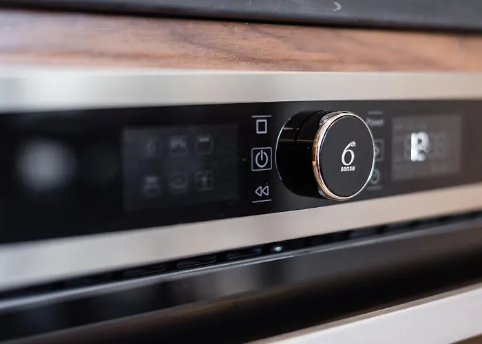 Апартаменты Guestready - Grit & Glam