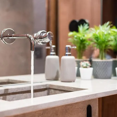 Guestready - Grit & Glam Порту