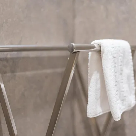 Guestready - Grit & Glam Порту